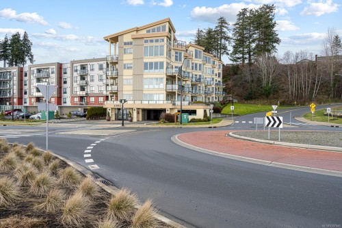 103-1392 Island Hwy South, Campbell River, BC - Outdoor With Facade