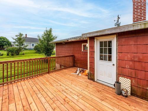 18 Shaw Avenue, Yarmouth, NS 