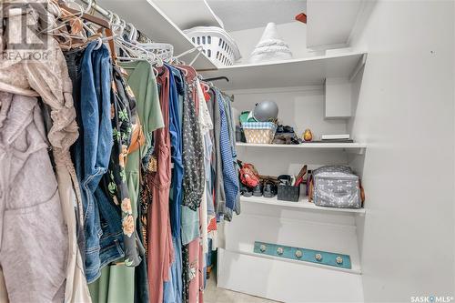 104 Railway Avenue, Dufferin Rm No. 190, SK - Indoor With Storage