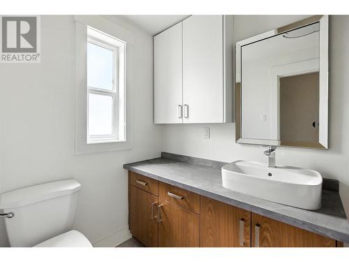 3771 Thompson View Street, Ashcroft, BC - Indoor Photo Showing Bathroom