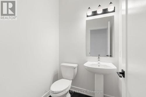 1017 Moore Street, Brockville, ON - Indoor Photo Showing Bathroom