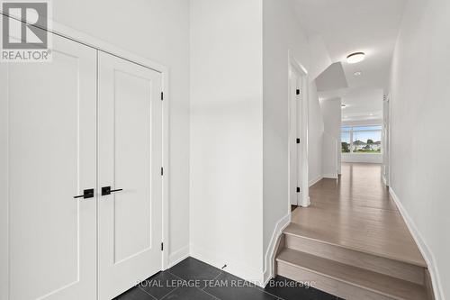 1017 Moore Street, Brockville, ON - Indoor Photo Showing Other Room