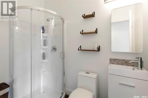 314 Fifth Avenue E, Watrous, SK - Indoor Photo Showing Bathroom