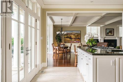 6 Ennisclare Drive W, Oakville, ON - Indoor