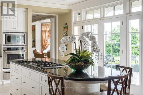 6 Ennisclare Drive W, Oakville, ON - Indoor