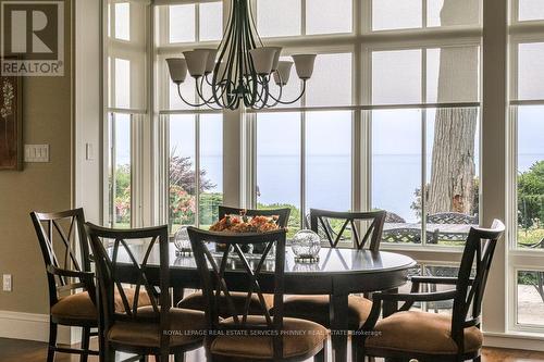 6 Ennisclare Drive W, Oakville, ON - Indoor Photo Showing Dining Room