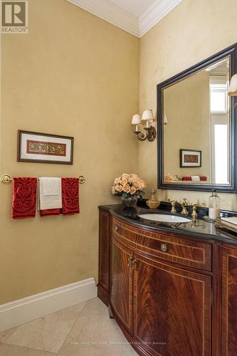 6 Ennisclare Drive W, Oakville, ON - Indoor Photo Showing Bathroom