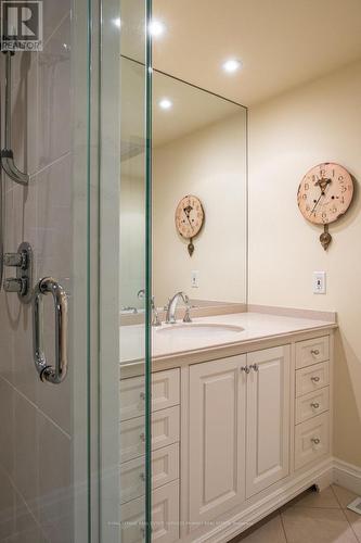 6 Ennisclare Drive W, Oakville, ON - Indoor Photo Showing Bathroom