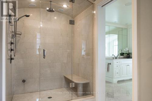 6 Ennisclare Drive W, Oakville, ON - Indoor Photo Showing Bathroom