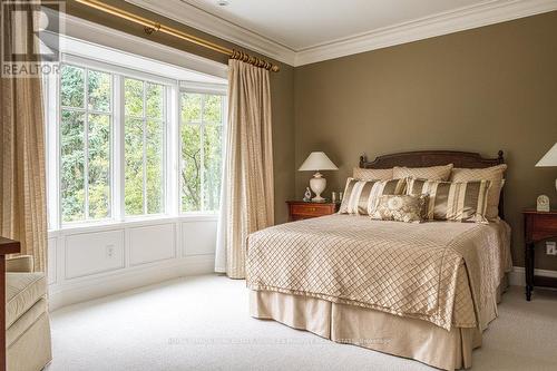 6 Ennisclare Drive W, Oakville, ON - Indoor Photo Showing Bedroom