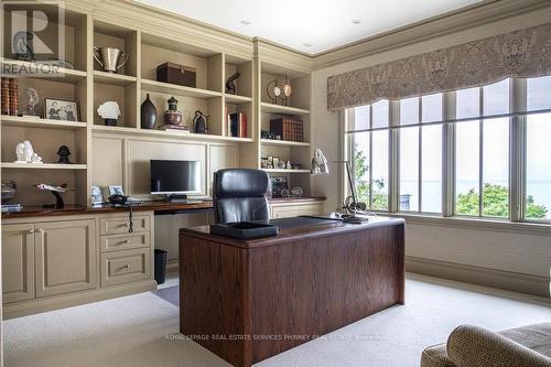 6 Ennisclare Drive W, Oakville, ON - Indoor Photo Showing Office