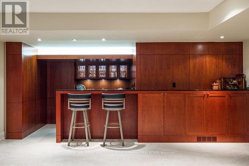 6 Ennisclare Drive W, Oakville, ON - Indoor Photo Showing Other Room