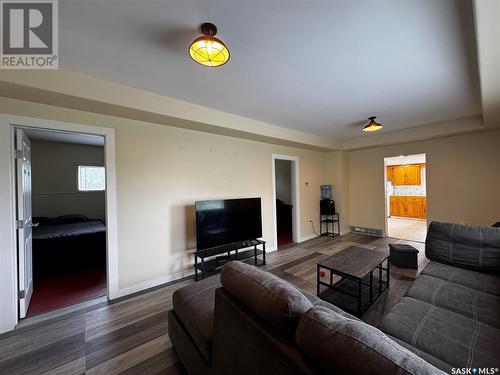 215 Kerry Street, Limerick, SK - Indoor Photo Showing Living Room