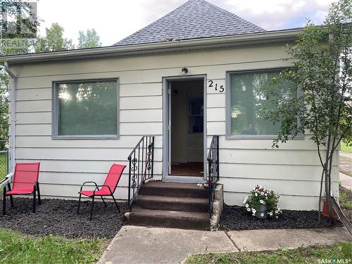 215 Kerry Street, Limerick, SK - Outdoor