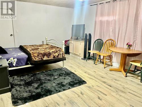 475 Hollywood Road S, Kelowna, BC - Indoor Photo Showing Bedroom