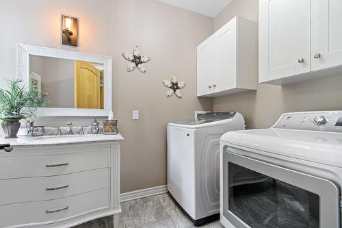 Salle d'eau - 287 Ch. Stephens, Otter Lake, QC - Indoor Photo Showing Laundry Room