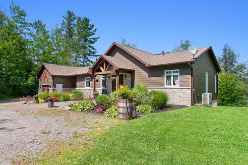 Face arrière - 287 Ch. Stephens, Otter Lake, QC - Outdoor With Facade