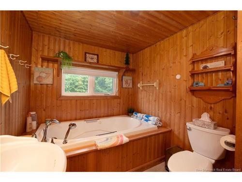 279 Cape Enrage Rd, Waterside, NB 