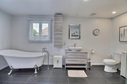 Salle de bains - 594 13E Avenue, La Guadeloupe, QC - Indoor Photo Showing Bathroom