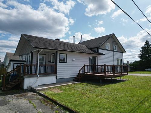 Face arrière - 594 13E Avenue, La Guadeloupe, QC - Outdoor With Deck Patio Veranda