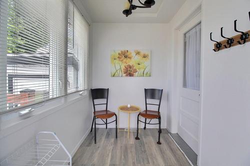 Hall d'entrée/Vestibule - 594 13E Avenue, La Guadeloupe, QC - Indoor Photo Showing Other Room