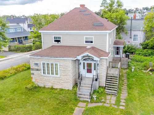 324 York Street  Glace Bay, NS B1A 2M7