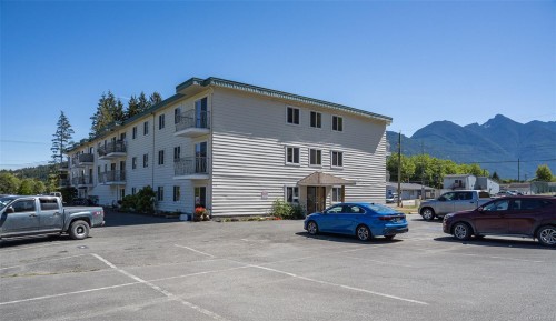 106-611 Macmillan Dr, Sayward, BC - Outdoor