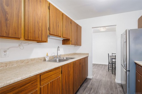 106-611 Macmillan Dr, Sayward, BC - Indoor Photo Showing Kitchen With Double Sink