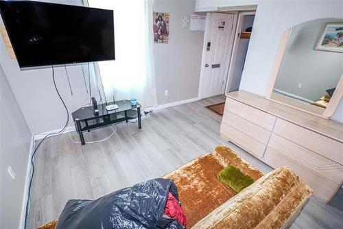 530 Boyd Ave, Winnipeg, MB 