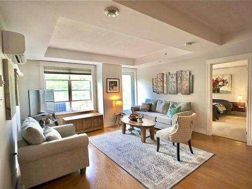 302 476 Main Street, Mahone Bay, NS 