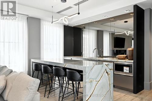 301 - 863 St Clair Avenue W, Toronto, ON - Indoor