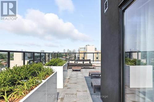 301 - 863 St Clair Avenue W, Toronto, ON - Outdoor