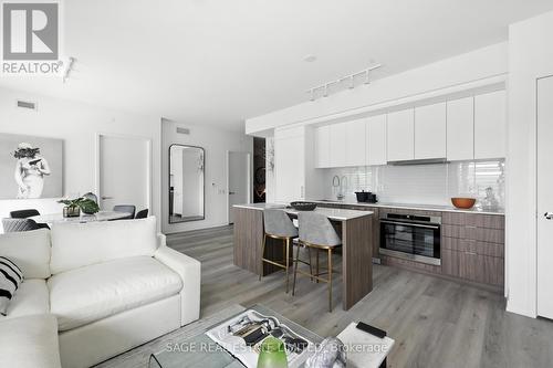 301 - 863 St Clair Avenue W, Toronto, ON - Indoor Photo Showing Other Room