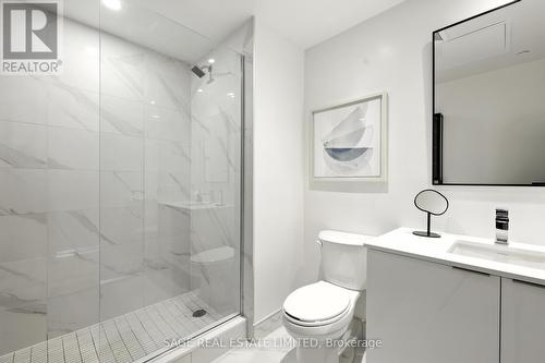 301 - 863 St Clair Avenue W, Toronto, ON - Indoor Photo Showing Bathroom