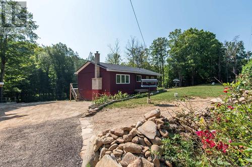 8355 County 9 Road, Clearview, ON - Outdoor