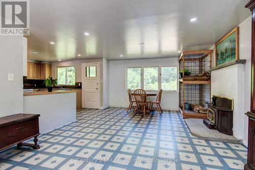 8355 County 9 Road, Clearview, ON - Indoor