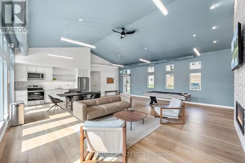 402 - 19B West Street N, Kawartha Lakes, ON - Indoor With Fireplace