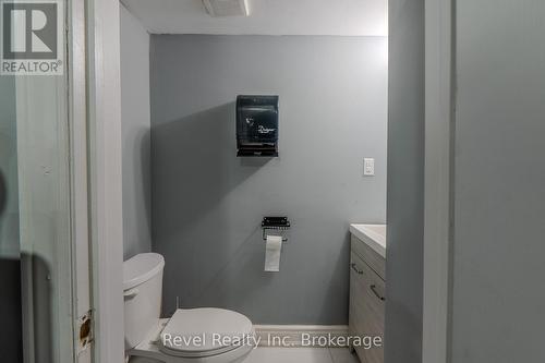 Staff washroom - 319 Algonquin Avenue, North Bay (Central), ON 