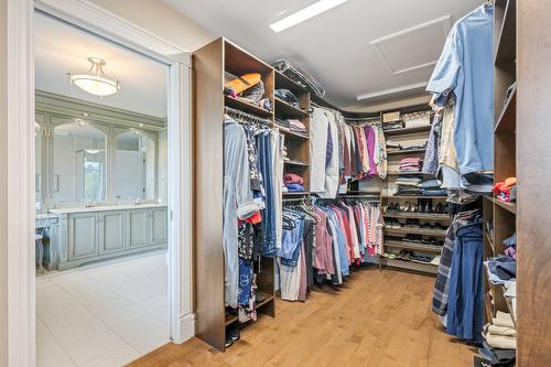 Walk-in closet - 262 Rue Du Pic-Du-Lynx, Magog, QC - Indoor With Storage