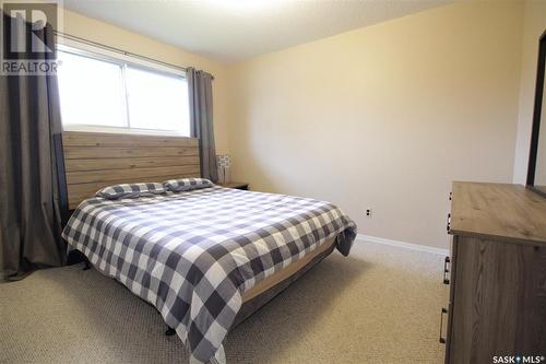 530 3Rd Avenue, Esterhazy, SK - Indoor Photo Showing Bedroom