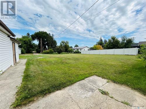 530 3Rd Avenue, Esterhazy, SK - Outdoor