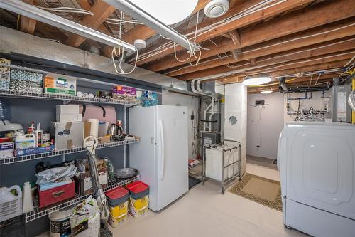 6018 Maple Drive, Osoyoos, BC - Indoor Photo Showing Basement