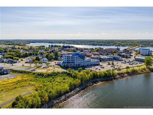 275 Main St, Bathurst, NB 