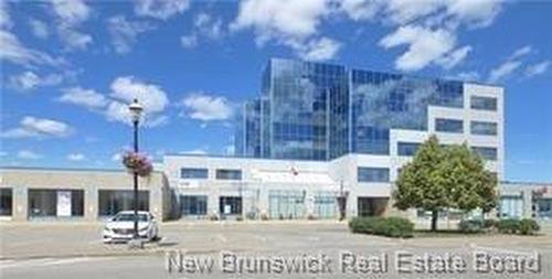 275 Main St, Bathurst, NB 