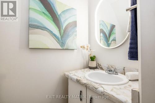 968 Meadowlands Drive, Ottawa, ON - Indoor Photo Showing Bathroom