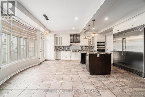 173 Culloden Crescent, Ottawa, ON - Indoor Photo Showing Kitchen With Upgraded Kitchen