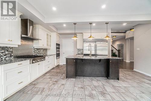 173 Culloden Crescent, Ottawa, ON - Indoor Photo Showing Kitchen With Upgraded Kitchen