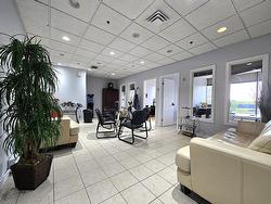 B-1641 Desserte Nord Laval (A-440) O.  Laval (Chomedey), QC H7L 3W3