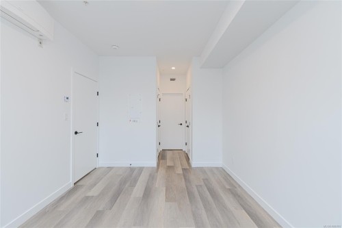102-3564 A Ryder Hesjedal Way, Colwood, BC - Indoor Photo Showing Other Room