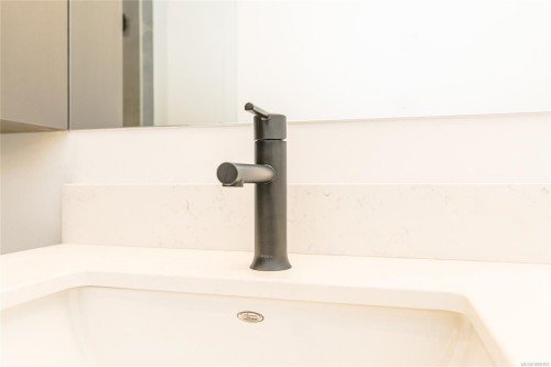 102-3564 A Ryder Hesjedal Way, Colwood, BC - Indoor Photo Showing Bathroom